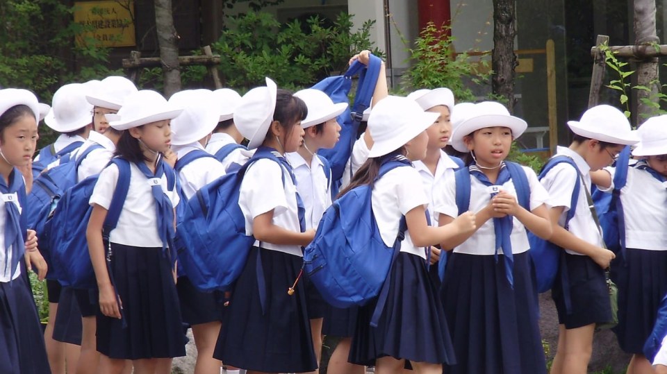 Japonské děti uvádějí jako hlavní příčiny svých problémů rodinné problémy i šikanu ve škole